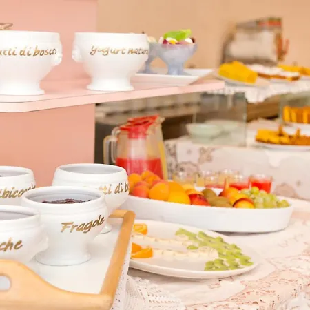 Embassy Hotel 3*